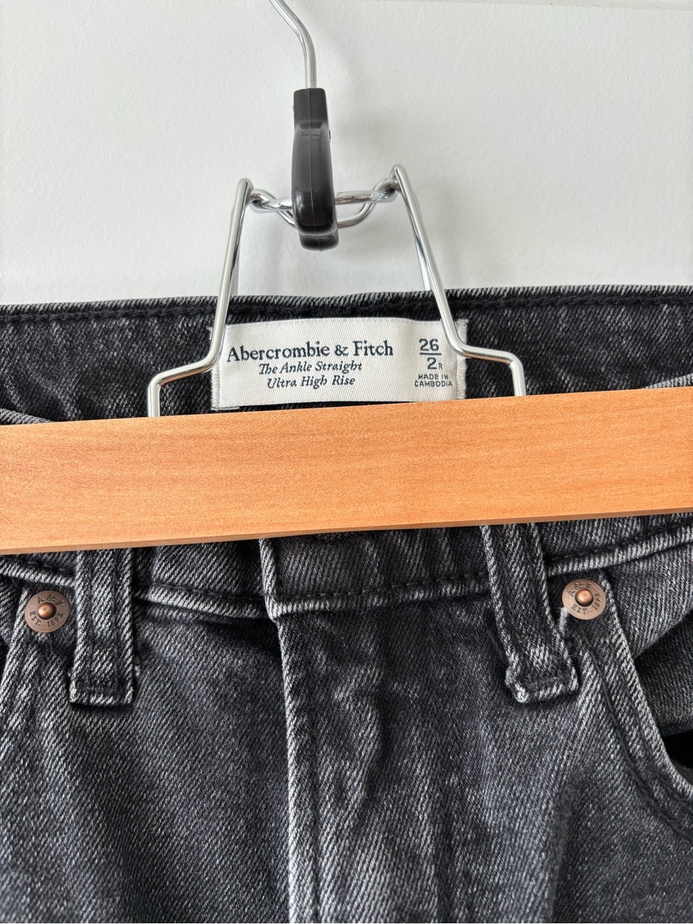 Abercrombie & Fitch The Ankle Straight Ultra High Rise Jeans Size 26 Dark Gray - Picture 2 of 7
